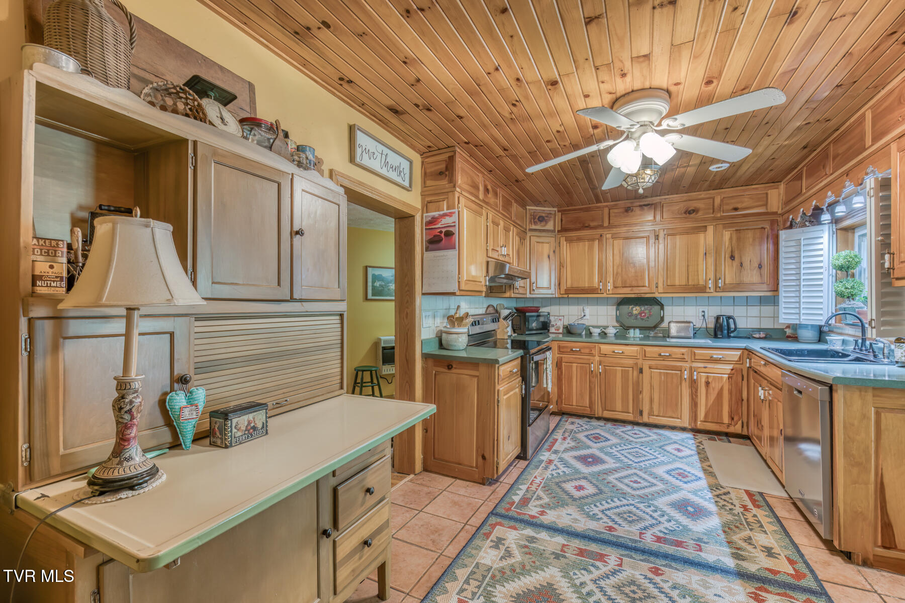 6646 Roan Creek Road Butler, TN 37640 - Photo 29 of 56 6646 Roan Creek Road-16