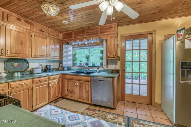 $364,000 | 6646 Roan Creek Road, Butler, TN 37640