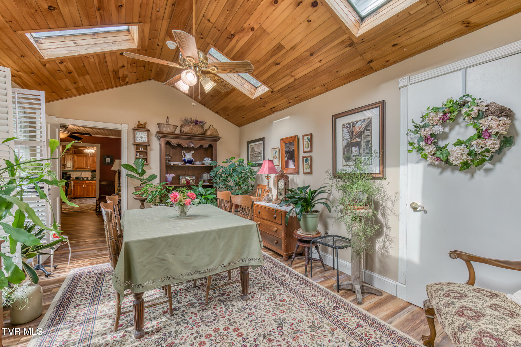 6646 Roan Creek Road Butler, TN 37640 - Photo 34 of 56 6646 Roan Creek Road-14