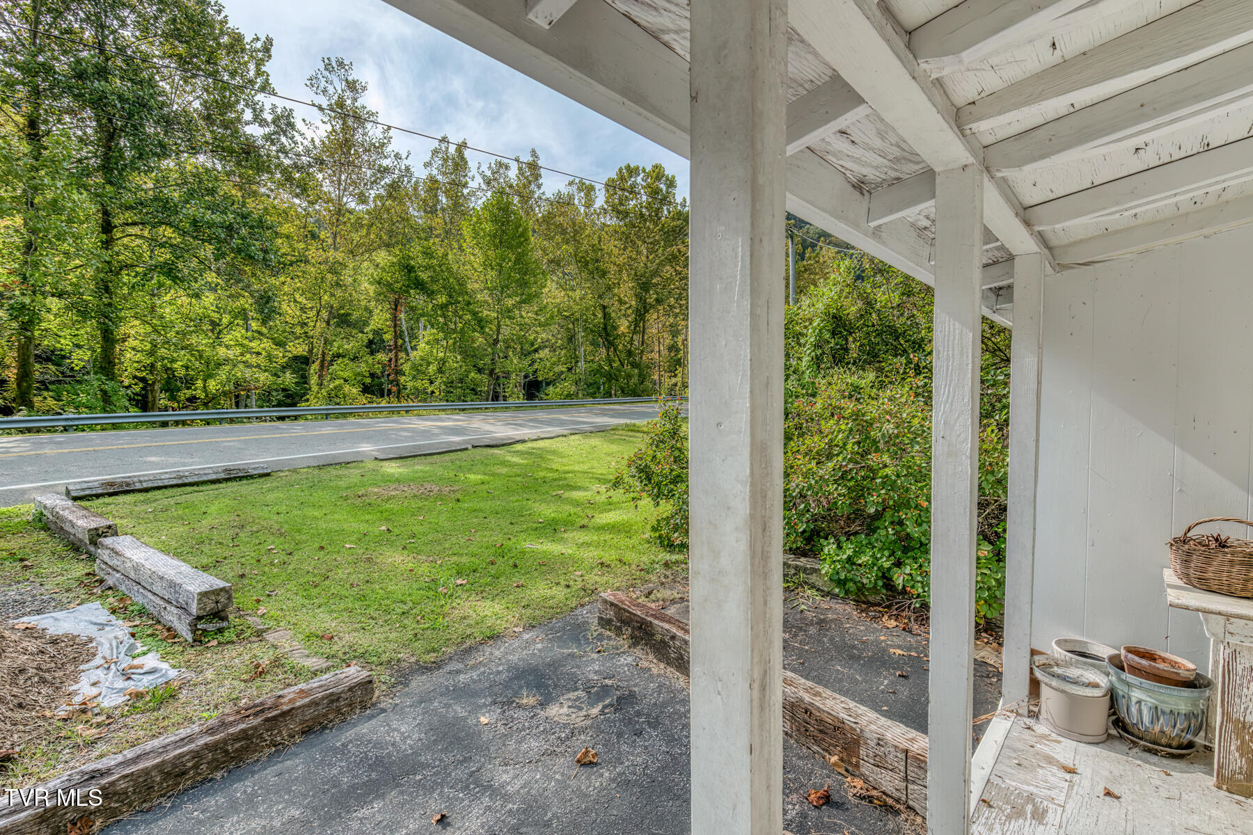 6646 Roan Creek Road Butler, TN 37640 - Photo 48 of 56 6646 Roan Creek Road-43