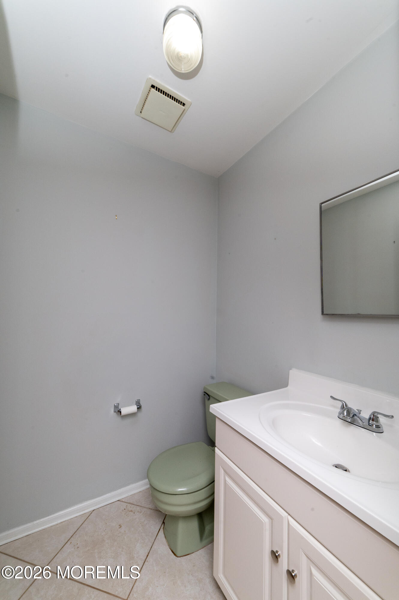 30 Knoll Court Matawan, NJ 07747 - Photo 12 of 17 Powder-1