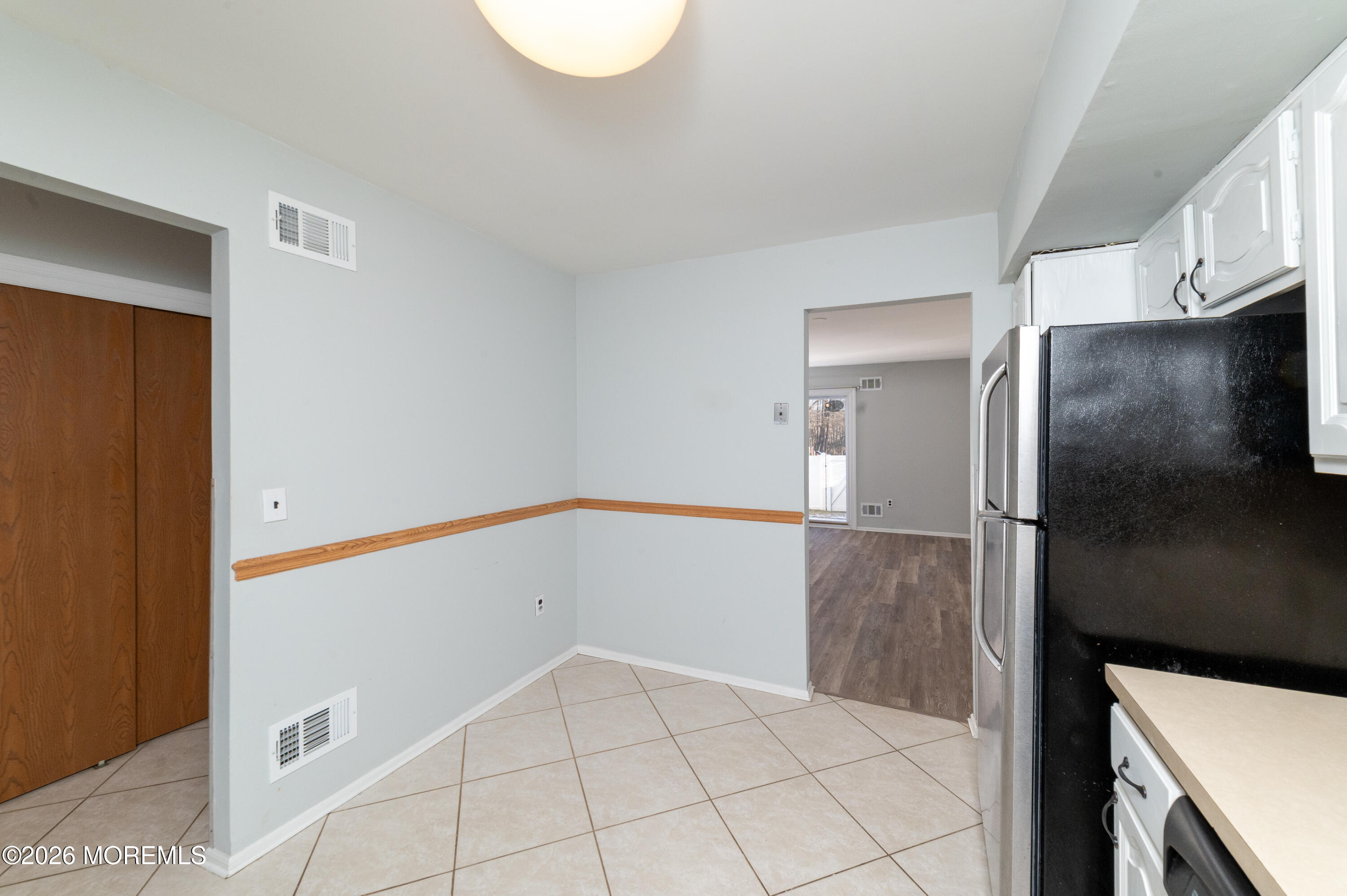 30 Knoll Court Matawan, NJ 07747 - Photo 4 of 17 Kitchen-3