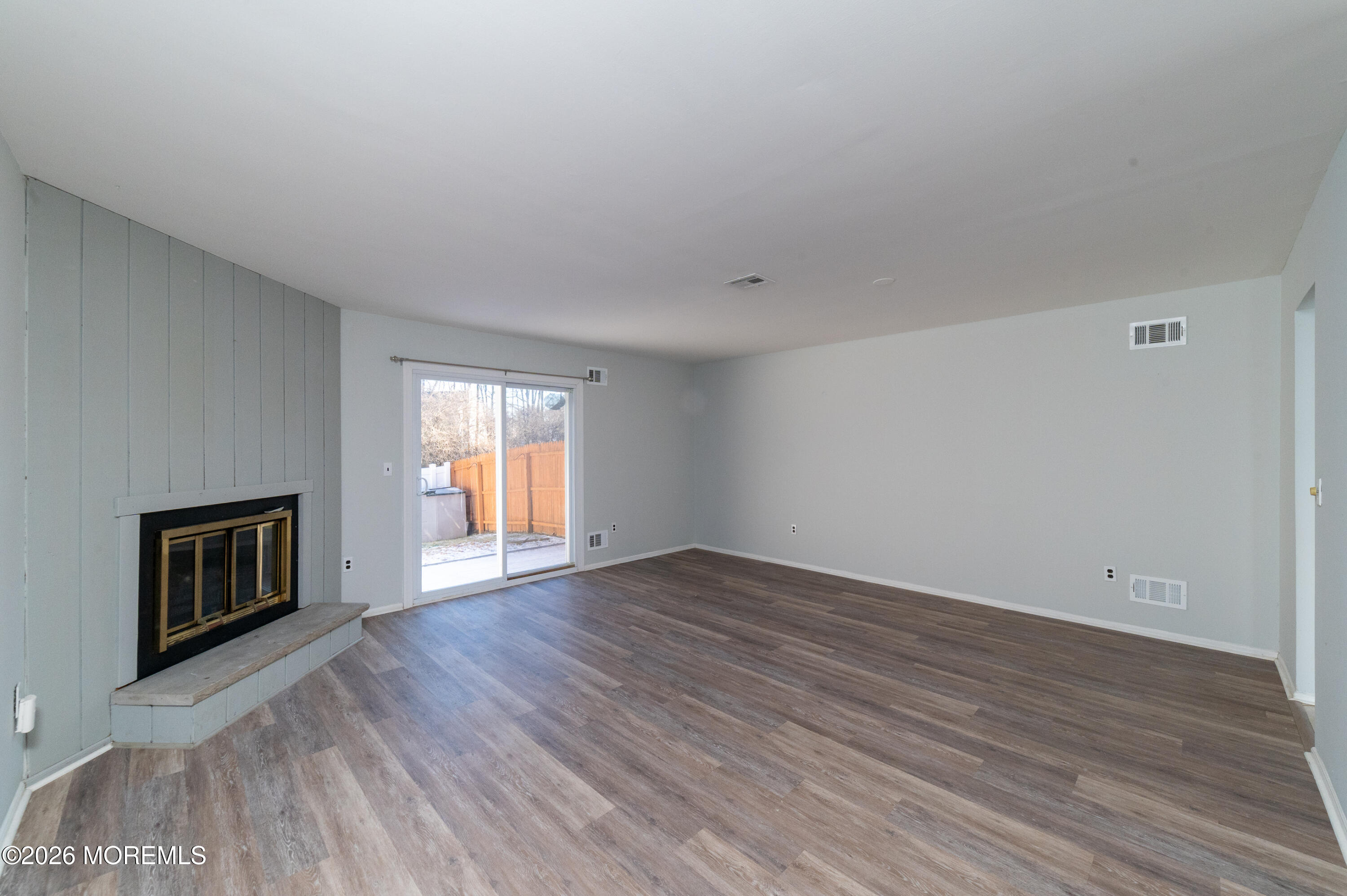 30 Knoll Court Matawan, NJ 07747 - Photo 5 of 17 Living-1