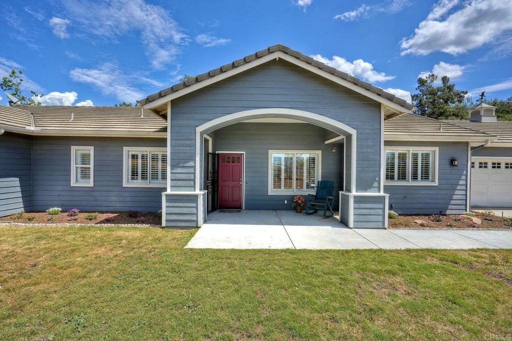 31503 Stardust Lane Valley Center, CA 92082 - Photo 2 of 51 West Facing Entry