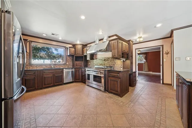 $610,000 | 406 Pennsylvania Avenue, Punxsutawney, PA 15767