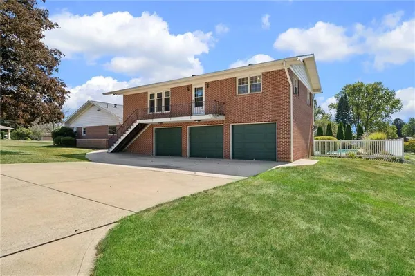 $550,000 | 406 Pennsylvania Avenue, Punxsutawney, PA 15767