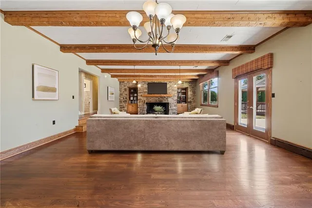 $610,000 | 406 Pennsylvania Avenue, Punxsutawney, PA 15767