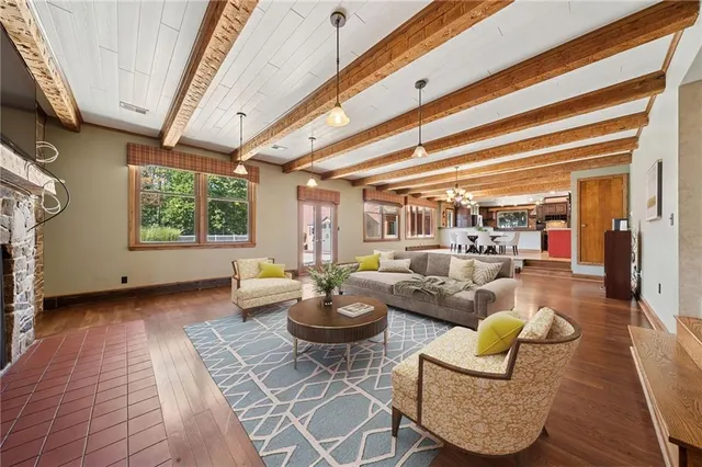 $610,000 | 406 Pennsylvania Avenue, Punxsutawney, PA 15767