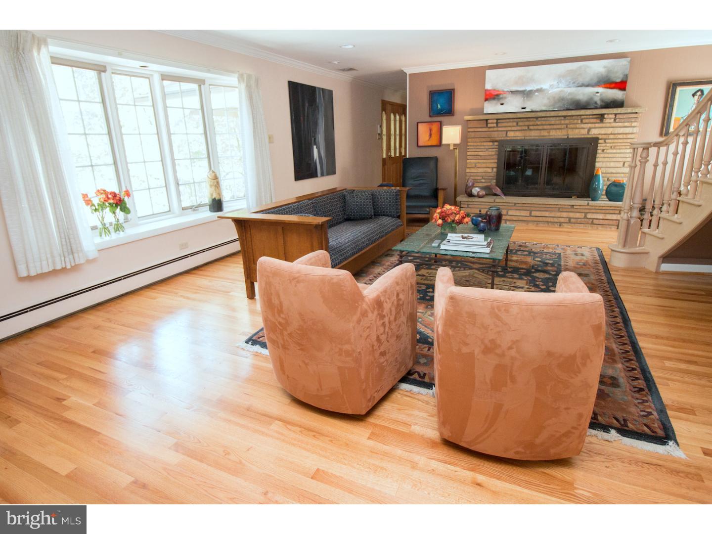 1212 Old Ford Road Huntingdon Valley, PA 19006 - Photo 11 of 22 Living Room