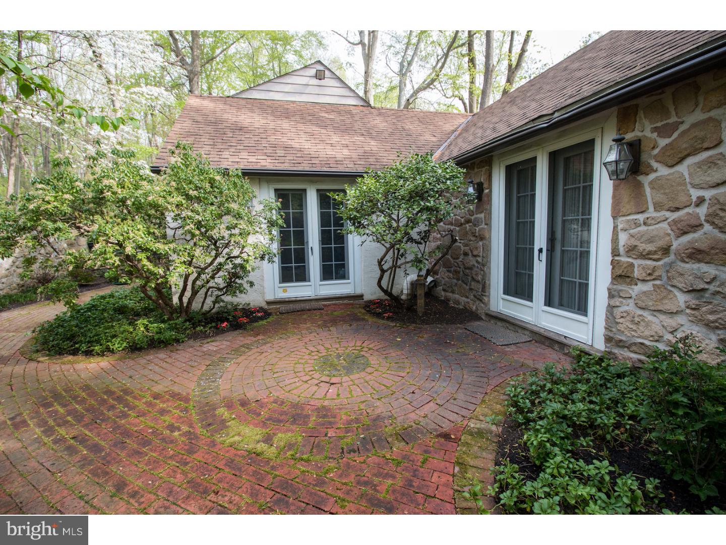 1212 Old Ford Road Huntingdon Valley, PA 19006 - Photo 4 of 22 Patio