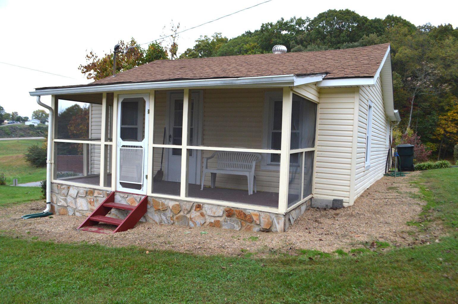 624 North Irish Street Greeneville, TN 37745 - Photo 1 of 1 20201028185701415229000000-o