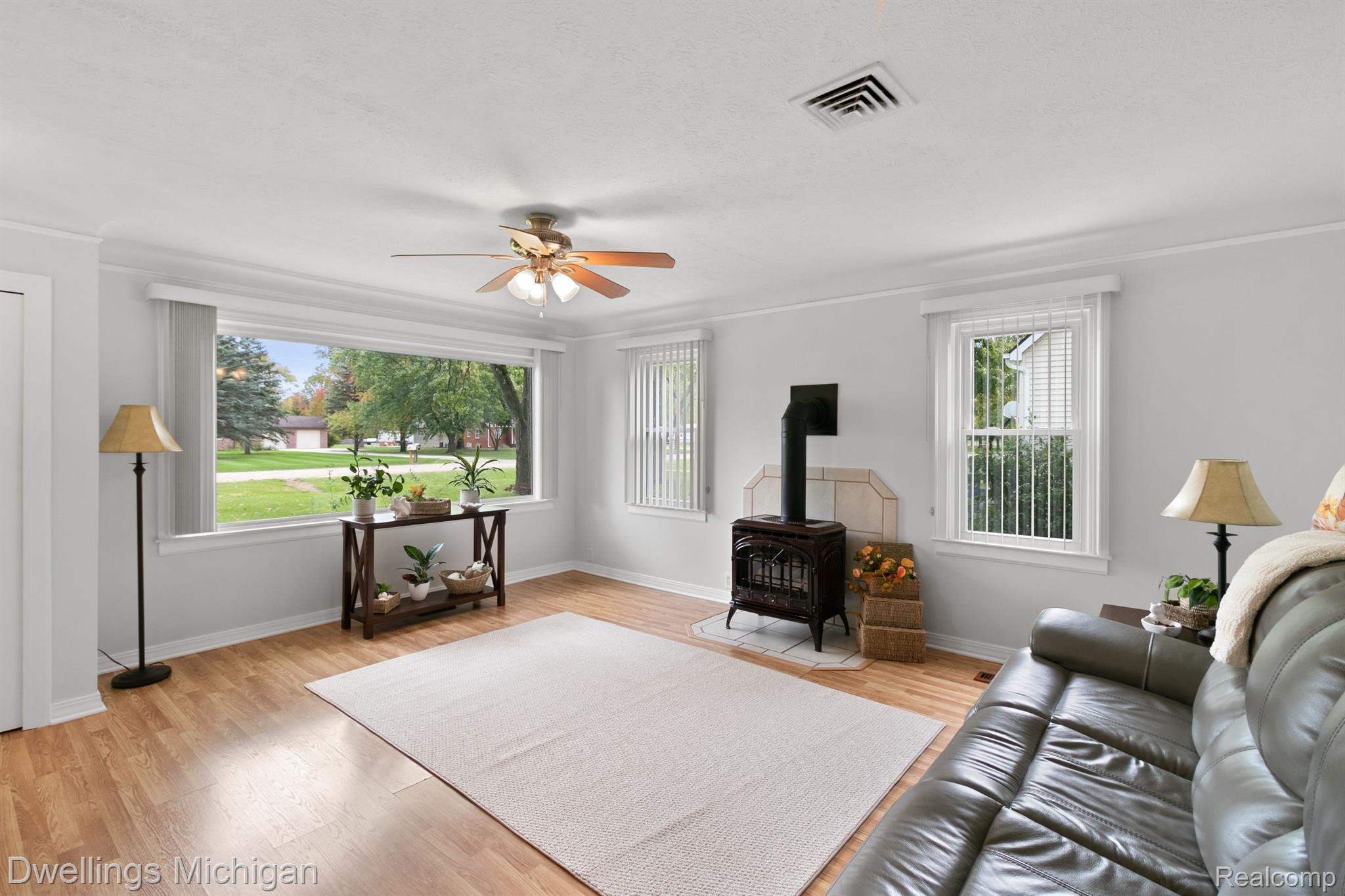 6718 Sheldon Road Belleville, MI 48111 - Photo 3 of 30 Gallery Image 3