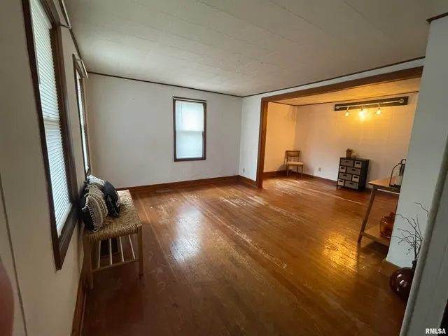 $110,000 | 403 East Chestnut Street, Geneseo, IL 61254
