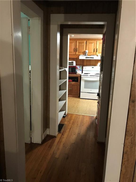 148 Methodist Parsonage Road State Road, NC 28676 - Photo 12 of 20 Hallway