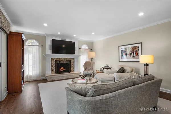 $850,000 | 317 North Westminster Drive, Palatine, IL 60067