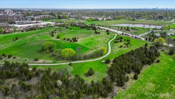 $850,000 | 317 North Westminster Drive, Palatine, IL 60067