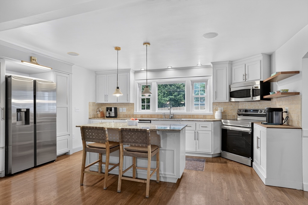 17 Pilgrim Way Walpole, MA 02032 - Photo 7 of 30 Gallery Image 7