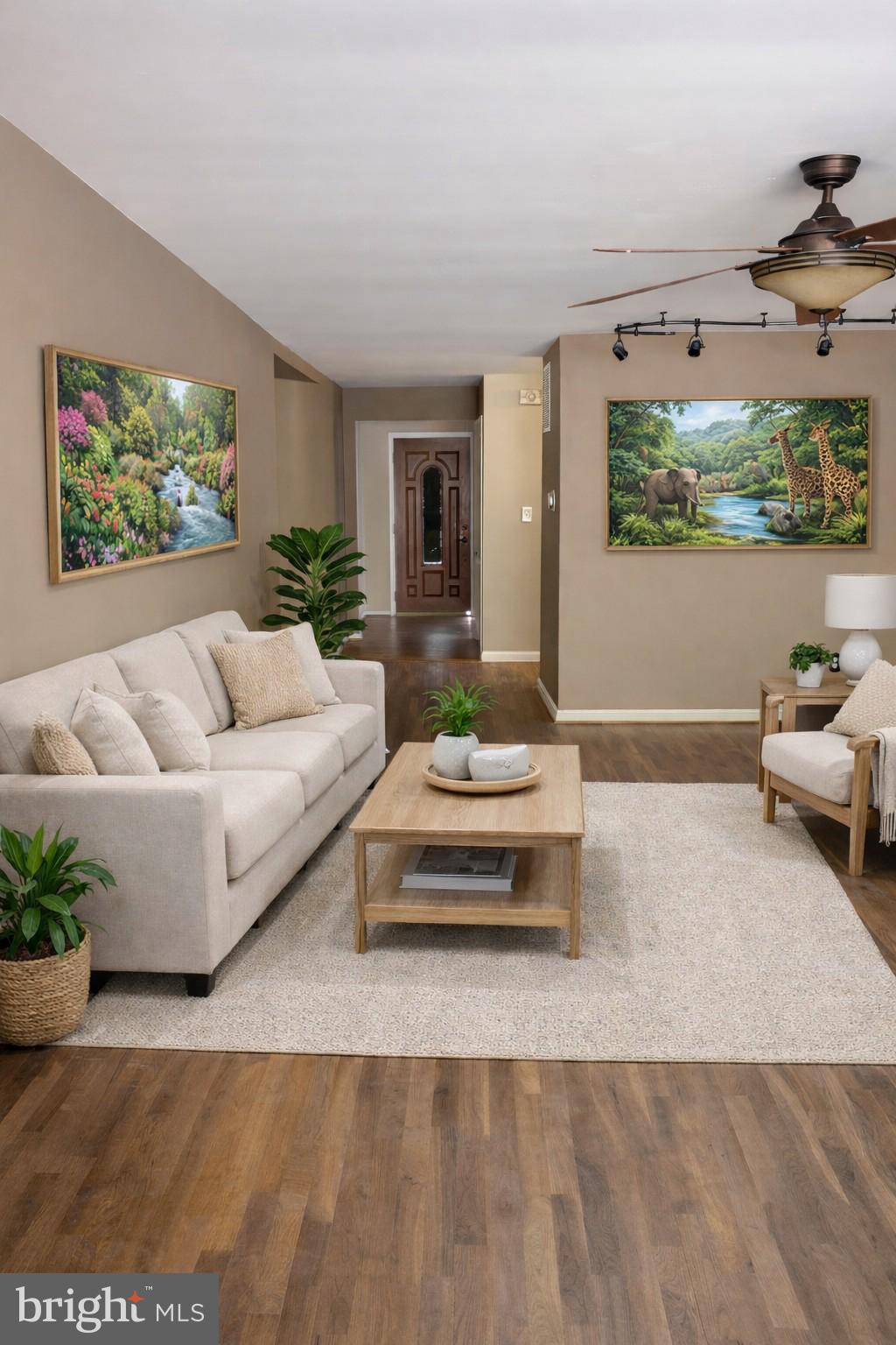 8100 Langbrook Road Springfield, VA 22152 - Photo 11 of 28 Great Room-Ceilign Fan- ai enhanced