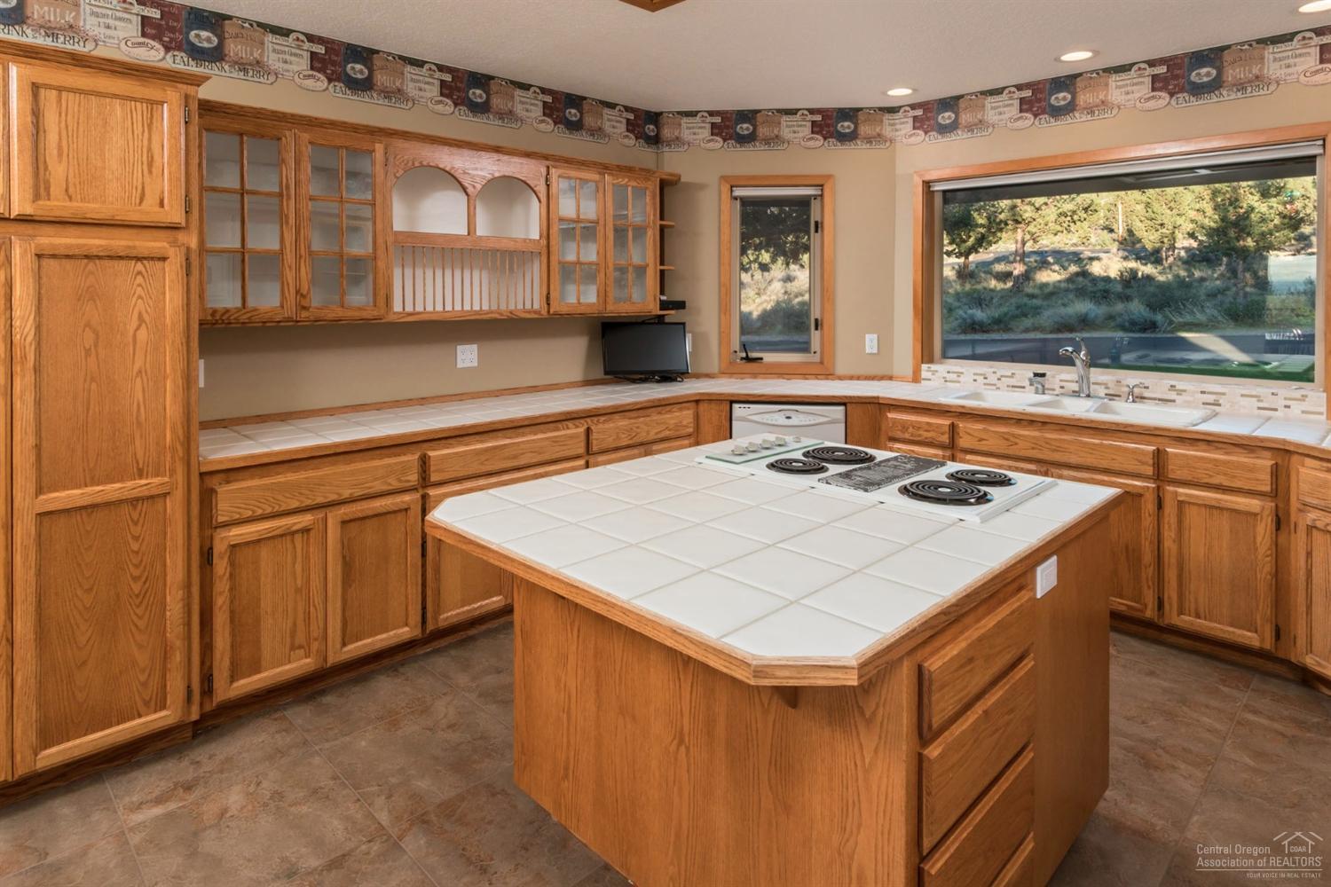 12089 Southwest Red Cloud Road Powell Butte, OR 97753 - Photo 5 of 25 Additional Photo
