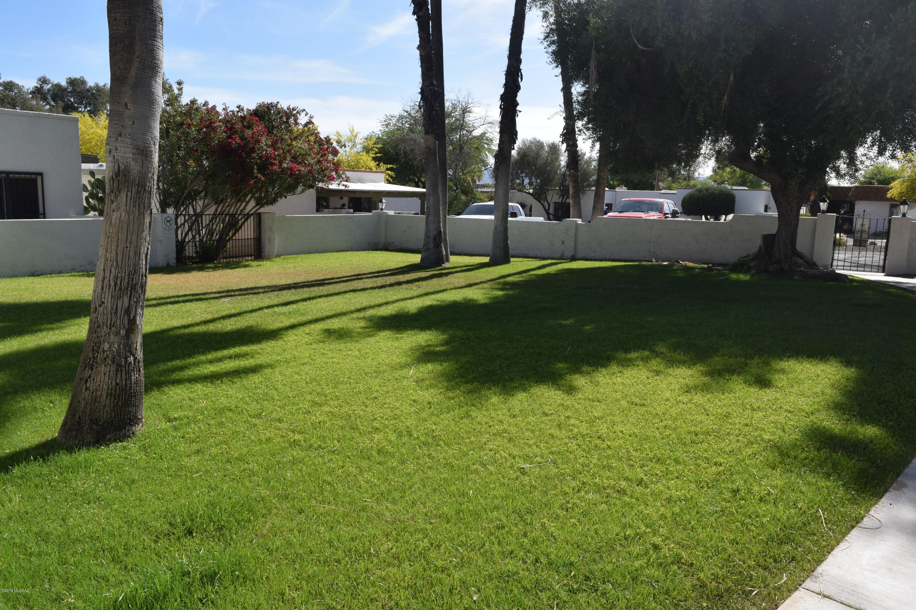 660 East River Road, Unit D Tucson, AZ 85704 - Photo 18 of 20 Gallery Image 18