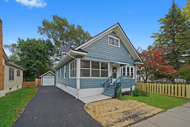 $364,900 | 1009 Augusta Avenue, Elgin, IL 60120