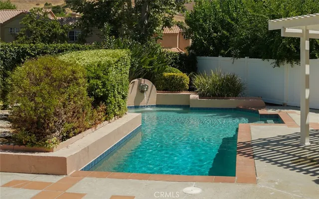 a view of a garden with plants