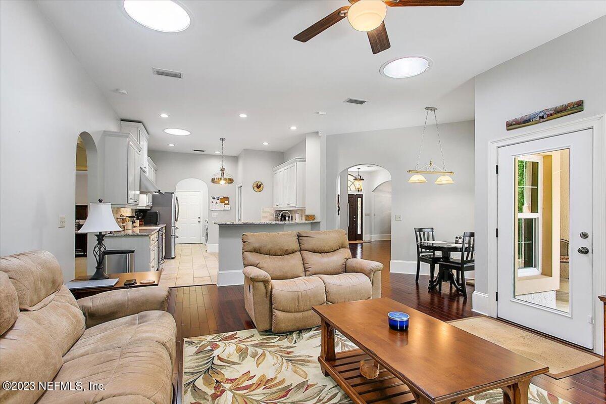 3600 Stratton Road Jacksonville, FL 32221 - Photo 10 of 37 Family Room to kitchen
