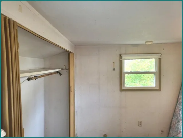 a view of a window in an empty room