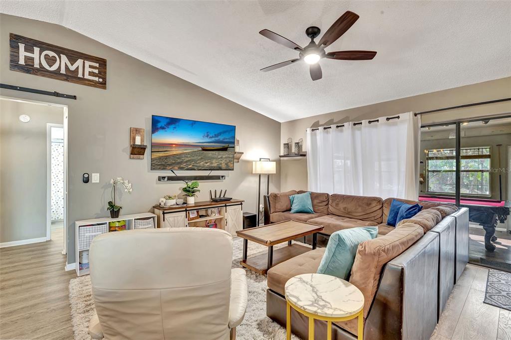 6412 Jarvis Road Sarasota, FL 34241 - Photo 14 of 54 Gallery Image 14