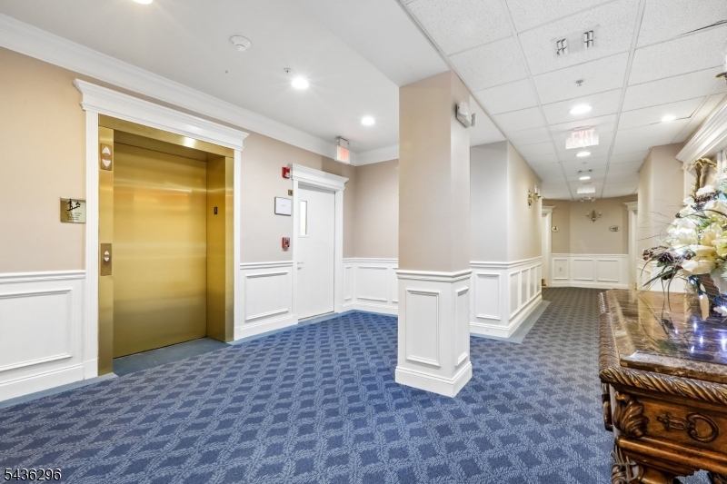 9104 Ravenscroft Road Clifton, NJ 07013 - Photo 33 of 50