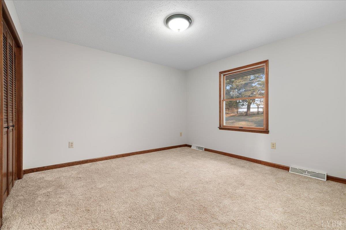4087 Lowry Road Goode, VA 24556 - Photo 23 of 44 Gallery Image 23