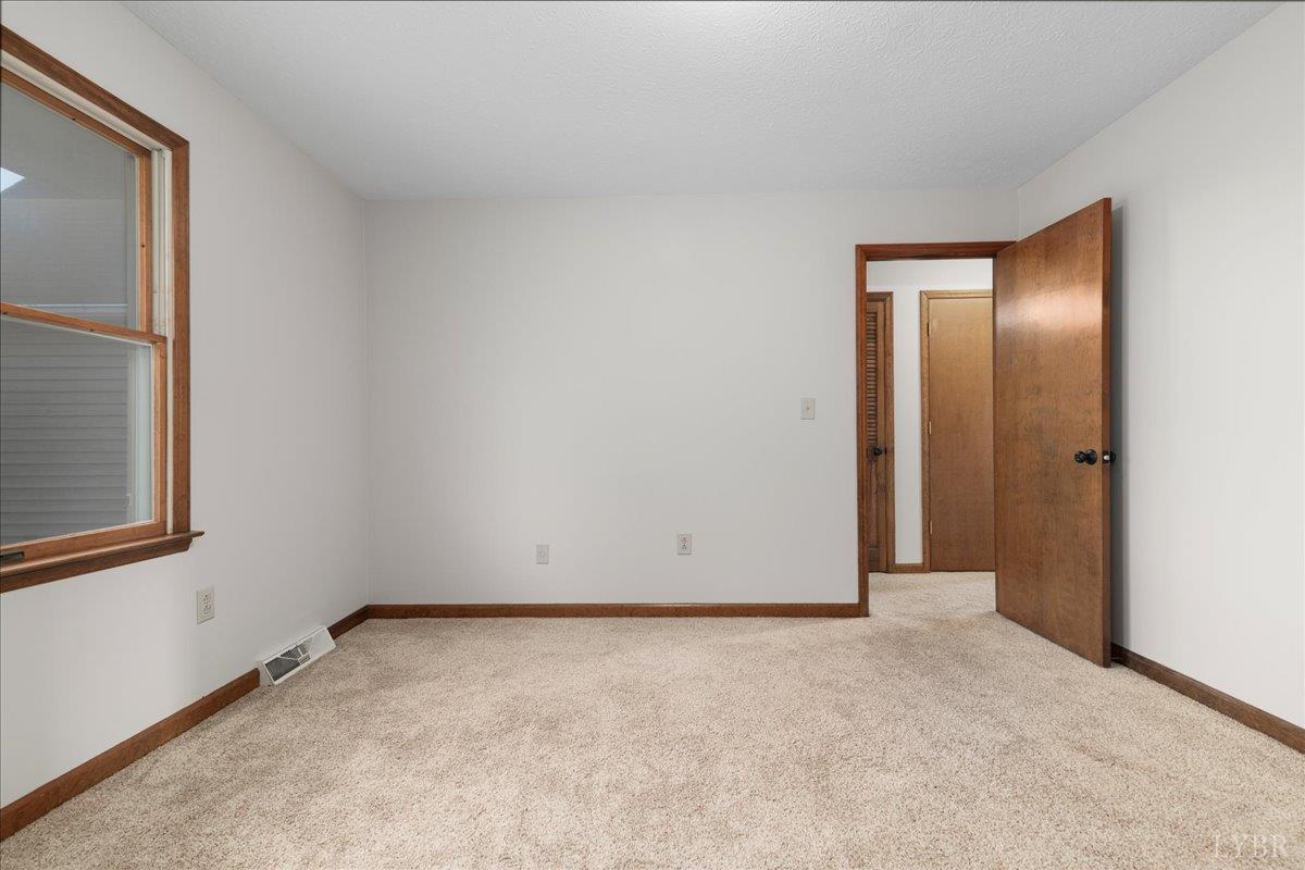 4087 Lowry Road Goode, VA 24556 - Photo 24 of 44 Gallery Image 24