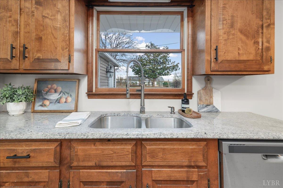 4087 Lowry Road Goode, VA 24556 - Photo 27 of 44 Gallery Image 27