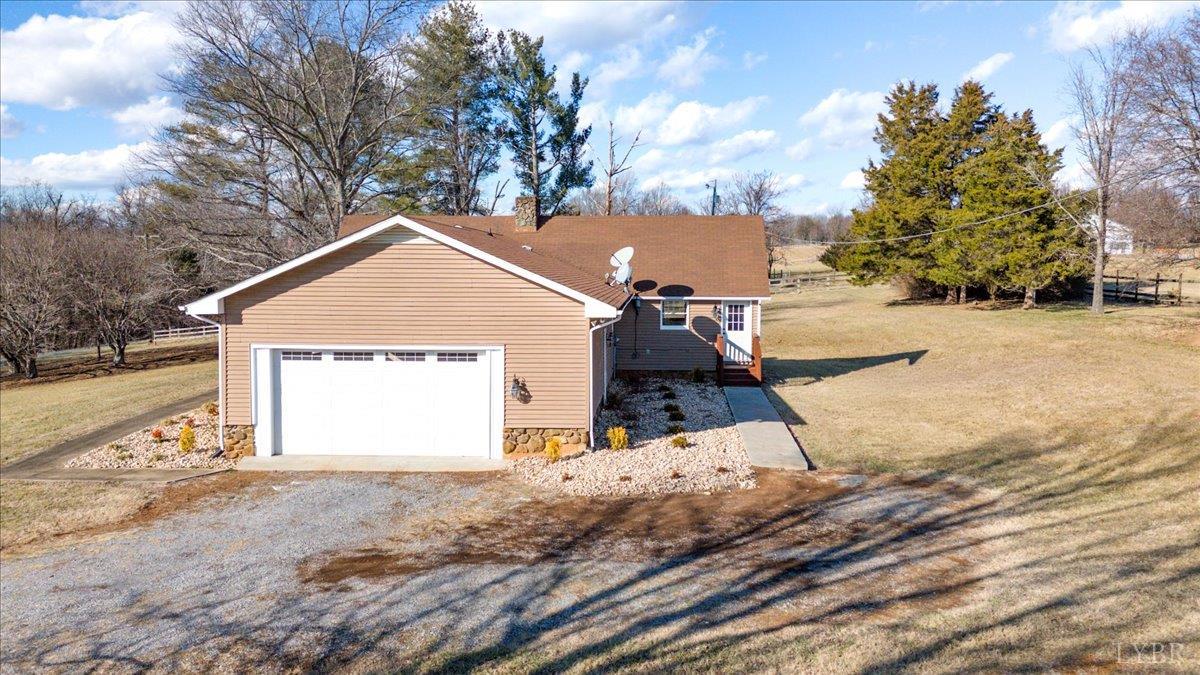 4087 Lowry Road Goode, VA 24556 - Photo 33 of 44 Gallery Image 33