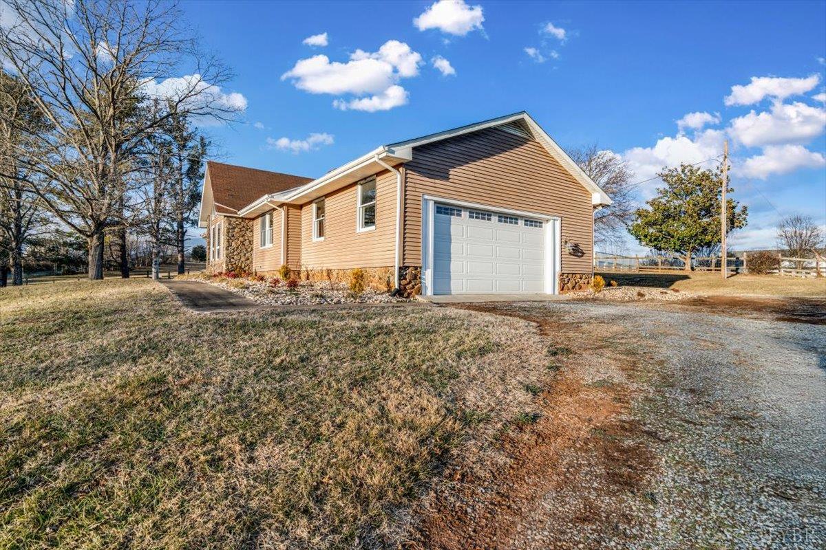 4087 Lowry Road Goode, VA 24556 - Photo 39 of 44 Gallery Image 39