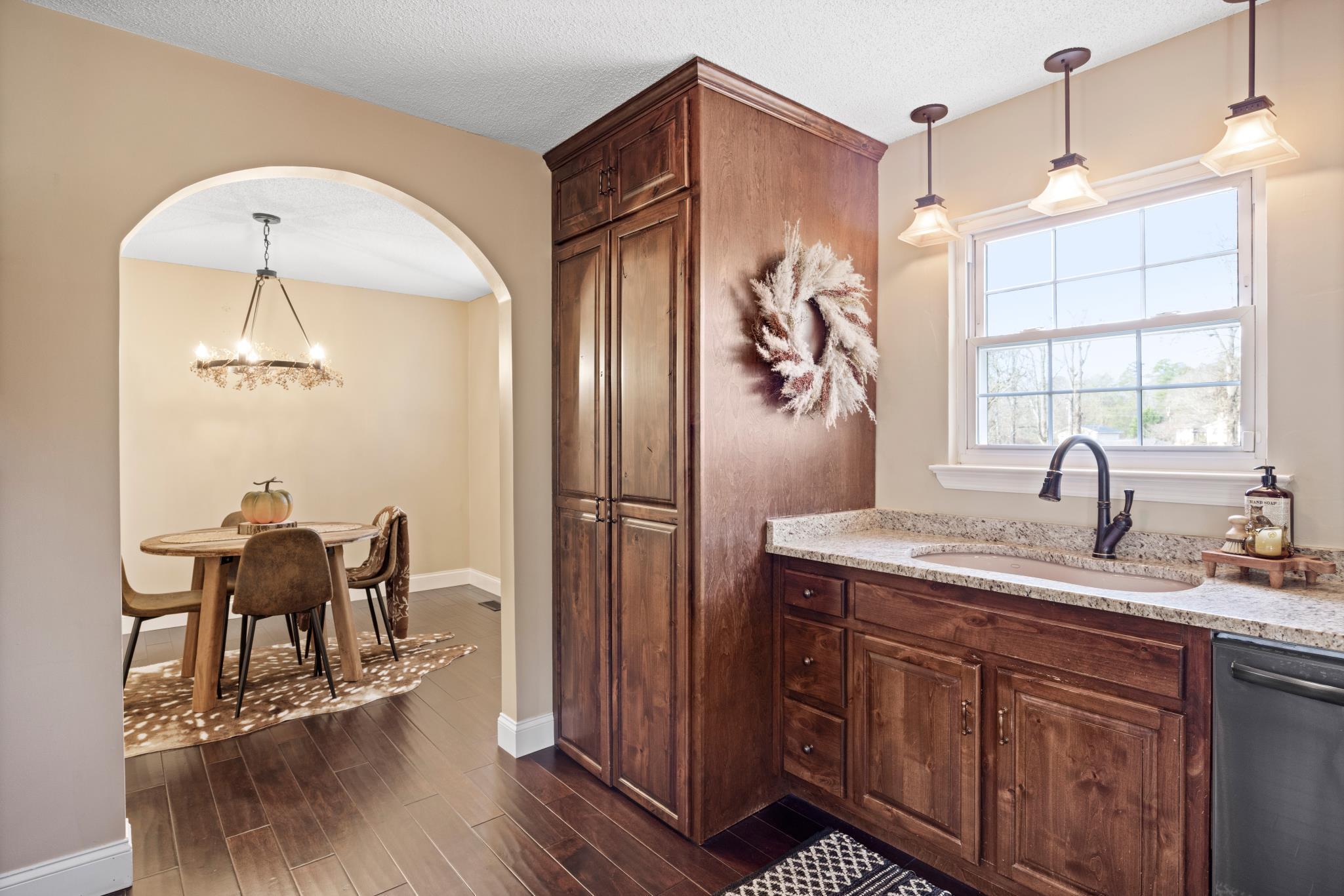 6057 Mill Road Hixson, TN 37343 - Photo 12 of 23 Kitchen