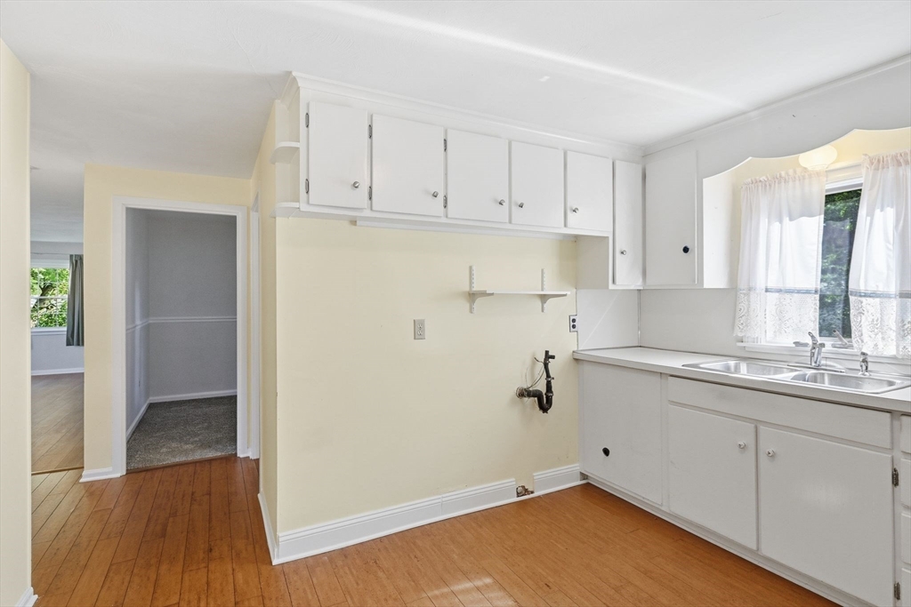 291 Old Farm Road Springfield, MA 01119 - Photo 24 of 34
