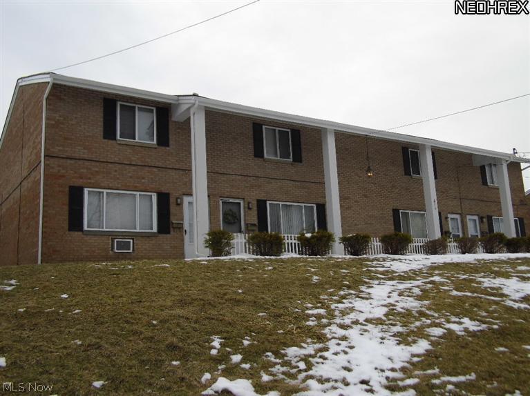 2636 Chamberlain Road Akron, OH 44333 - Photo 1 of 9 2636 Chamberlain Rd, Fairlawn, OH 44333 Front