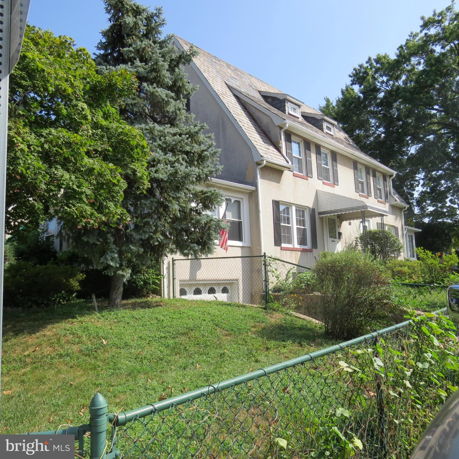 17 Township Road Dundalk, MD 21222 - Photo 25 of 25 a front view of a house with garden