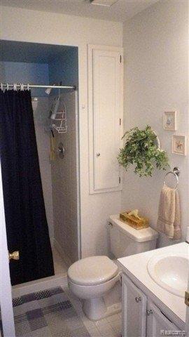 891 Milverton Road Troy, MI 48083 - Photo 9 of 25 9.jpg