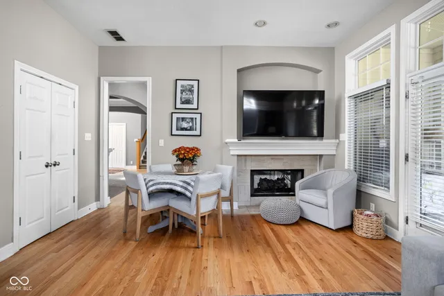 $899,900 | 5152 Logan Lane, Indianapolis, IN 46250