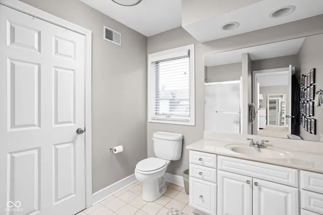 $899,900 | 5152 Logan Lane, Indianapolis, IN 46250