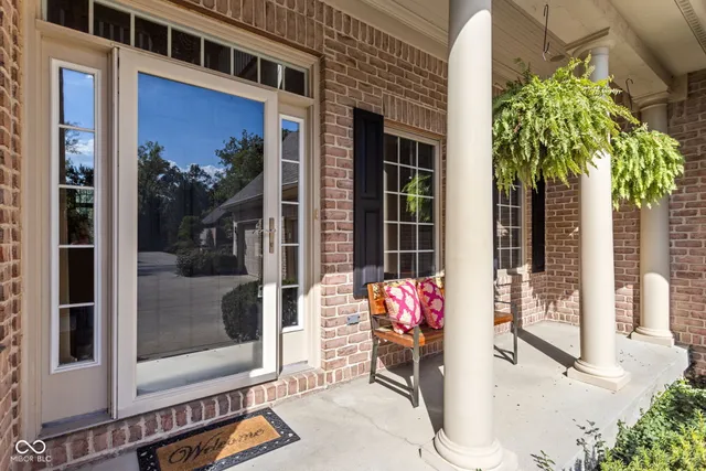 $899,900 | 5152 Logan Lane, Indianapolis, IN 46250