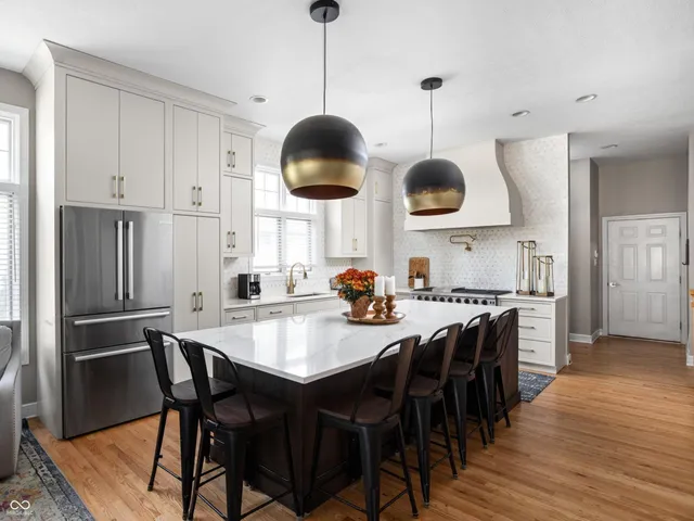 $899,900 | 5152 Logan Lane, Indianapolis, IN 46250