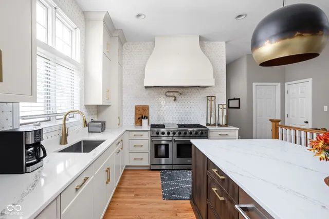 $899,900 | 5152 Logan Lane, Indianapolis, IN 46250