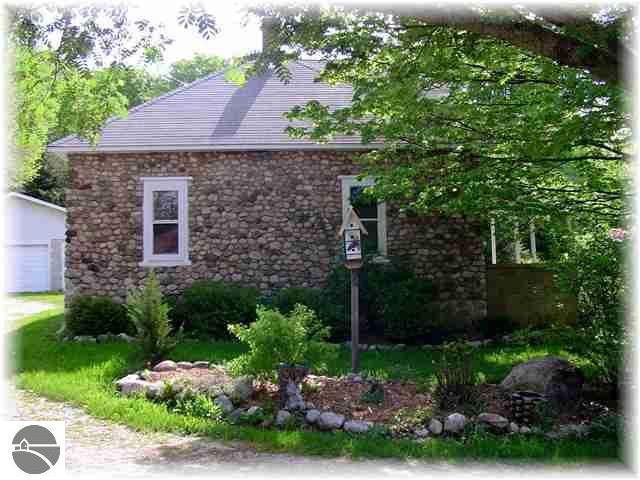 8117 Ellsworth Road Ellsworth, MI 49729 - Photo 4 of 16 1727083-3.JPG