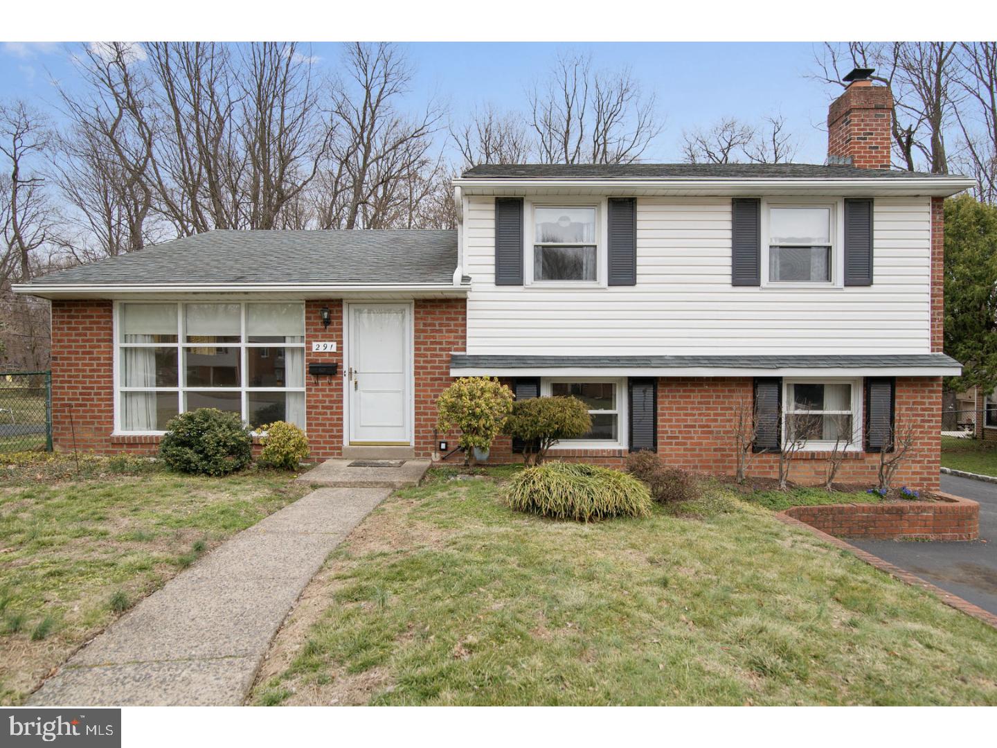 291 Lewis Road Springfield, PA 19064 - Photo 2 of 24 Exterior Front