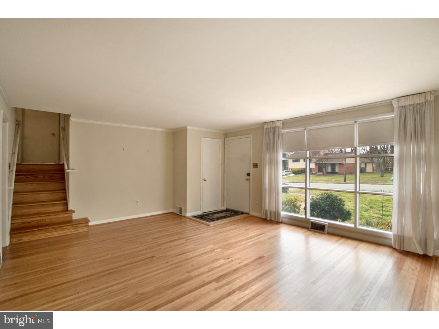 291 Lewis Road Springfield, PA 19064 - Photo 4 of 24
