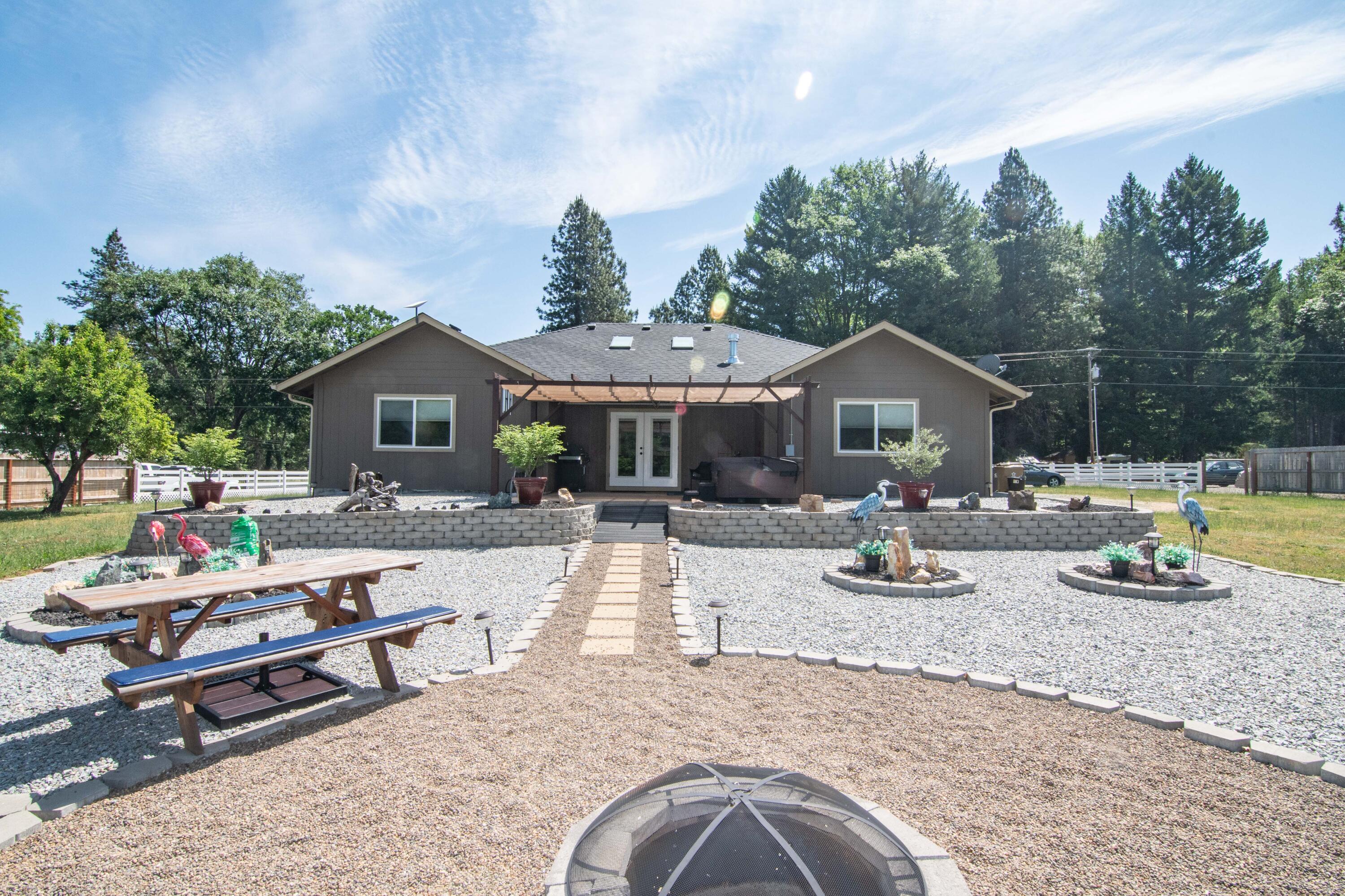 2047 Marcy Loop Road Grants Pass, OR 97527 - Photo 35 of 45 Marcy Loop-58