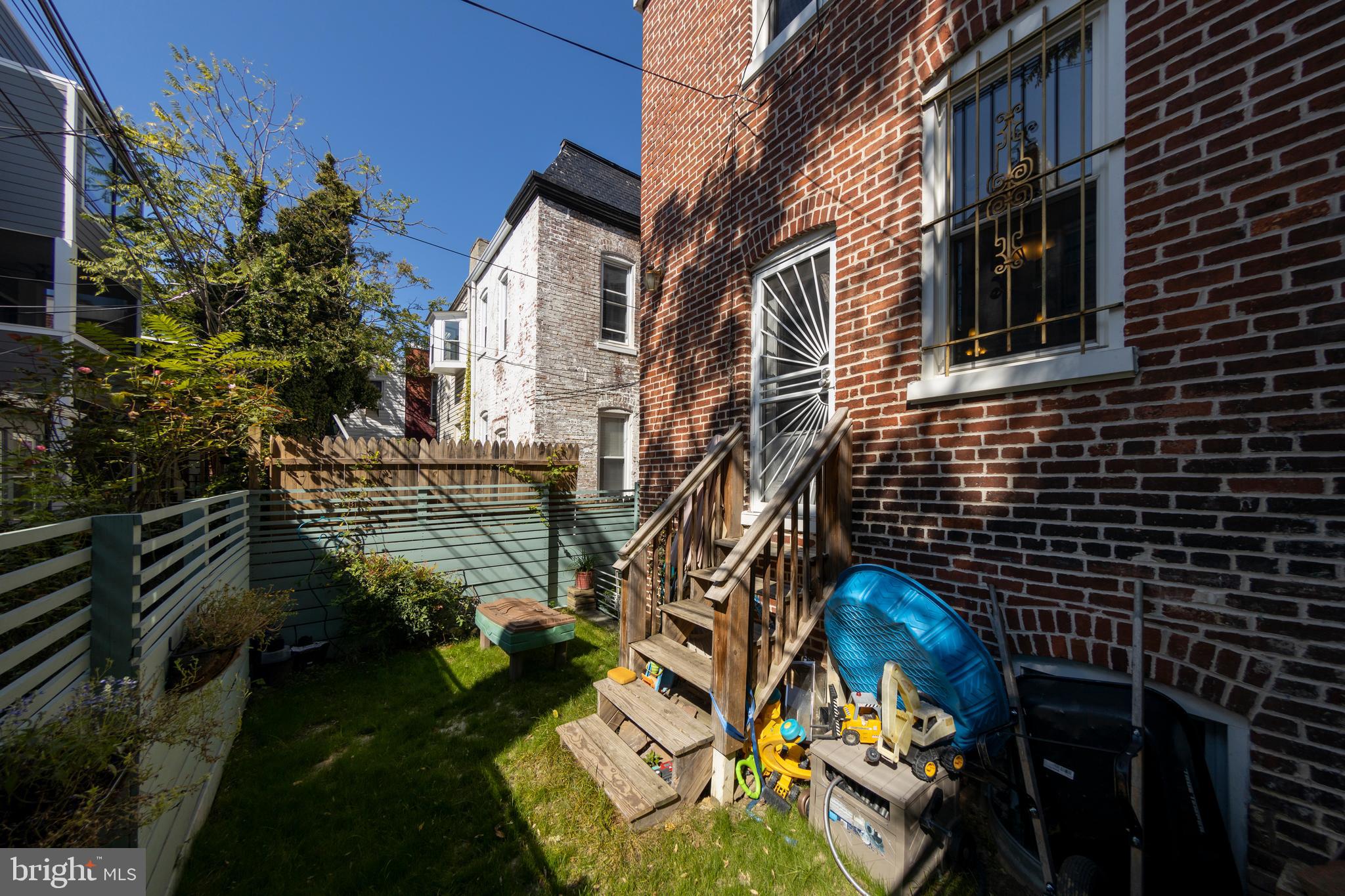 762 Gresham Place Northwest Washington, DC 20001 - Photo 28 of 29